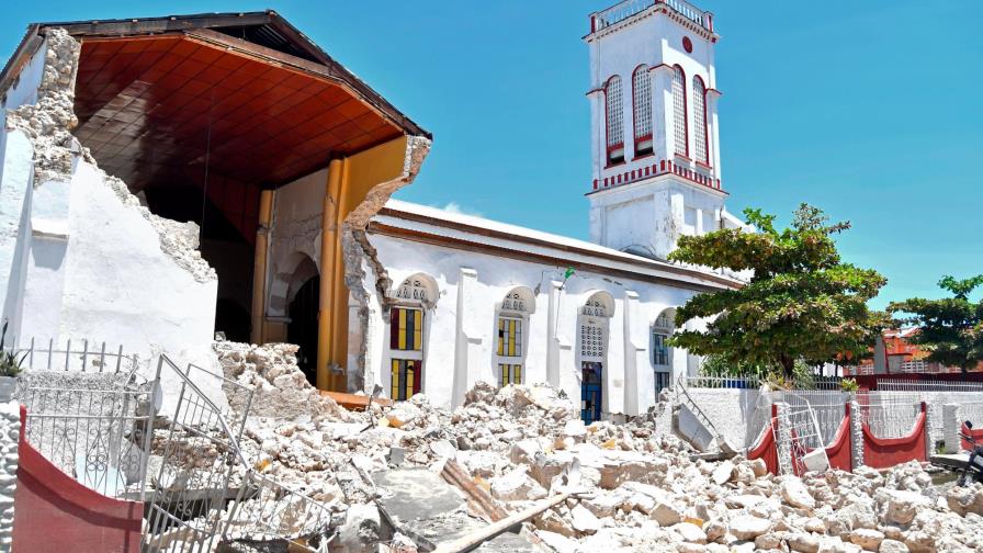 El papa pide la ayuda y solidaridad internacional tras el terremoto en Haití