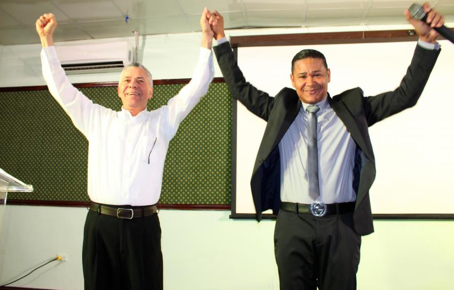 El Jeffrey anuncia respaldo a candidato a alcalde Manuel Jiménez