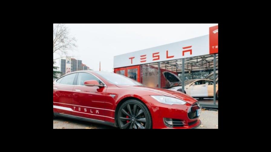 Tesla suspende abruptamente la producción de automóviles en China