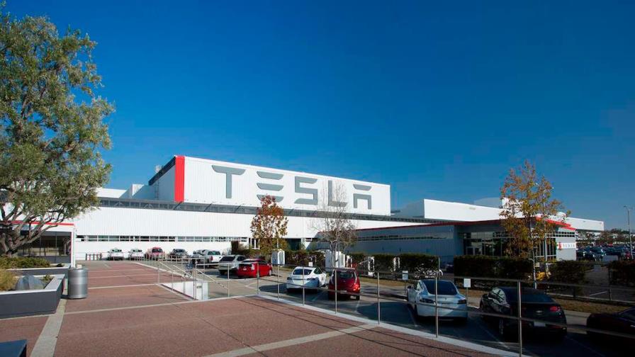 Tesla, condenada a pagar 137 millones de dólares a un exempleado víctima de racismo Tesla, condenada a pagar 137 millones de dólares a un exempleado víctima de racismo