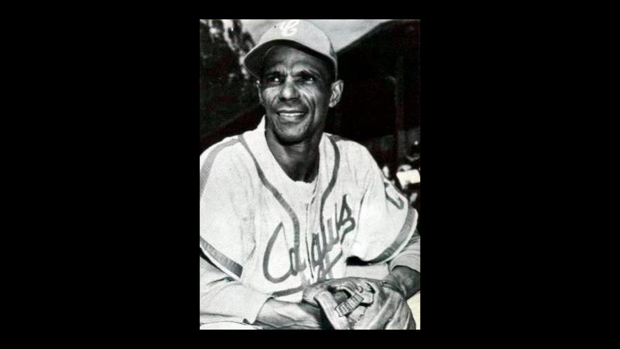 Tetelo Vargas, 70 años del primer hit de un criollo en Serie del Caribe Tetelo Vargas, 70 años del primer hit de un criollo en Serie del Caribe