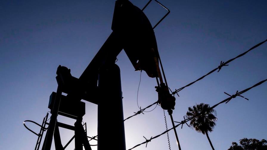 El petróleo de Texas cede un 0,81 % por la caída de la demanda en EE.UU.