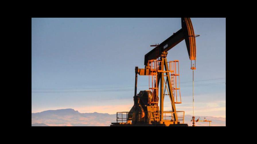 El Petróleo de Texas baja un 0.54 % por temor al COVID-19