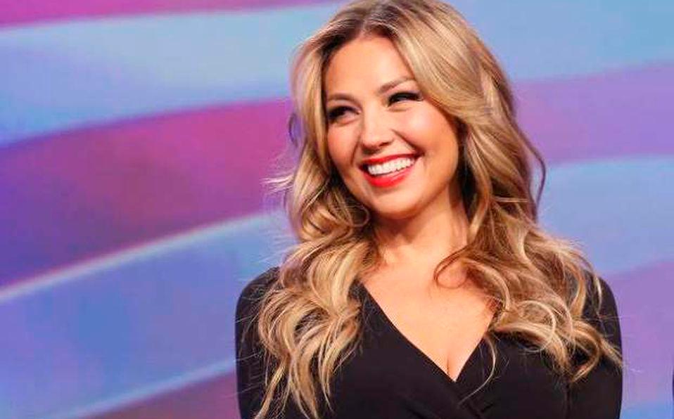 Thalía, de 48 años, presentó recientemente los Premios Lo Nuestro y estrenó nuevos temas.