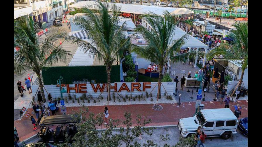 Cierran bar en Florida amonestado 3 veces en un día por incumplir protocolos