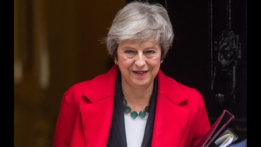 May defiende el acuerdo sobre el “brexit” mientras la UE sigue sus ritmos