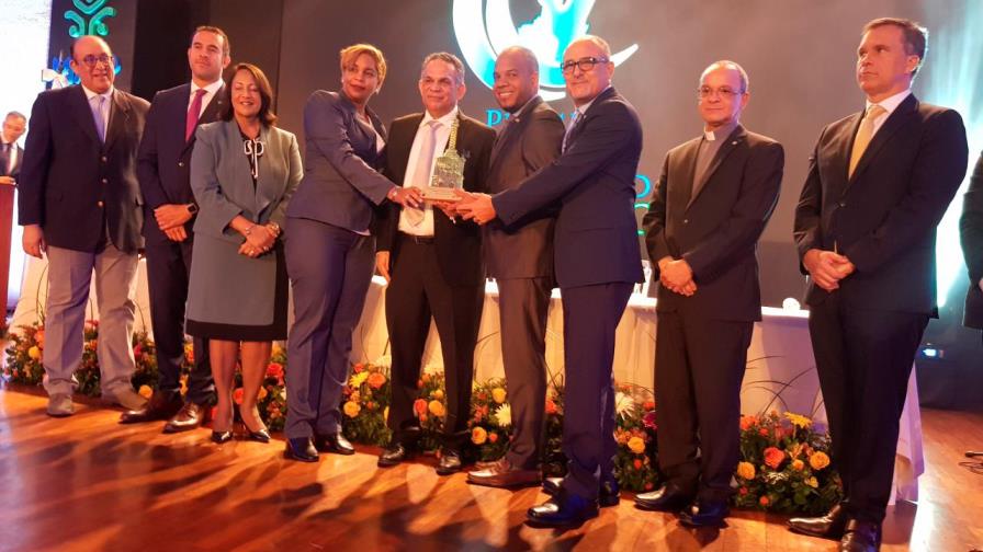 ARL gana medalla de oro en Premio Provincial a la Calidad del MAP