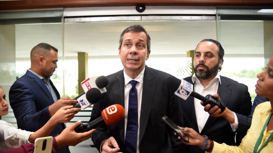 PRM deposita 4,306 precandidaturas en JCE para primarias; se reservan seis