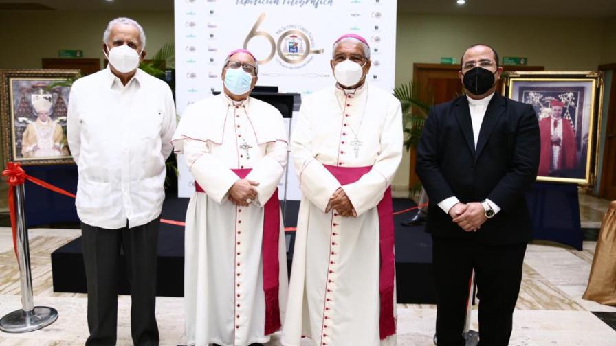 Realizan exposición fotográfica “60 años de Vida Sacerdotal y Logros Pastorales” 