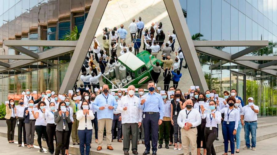 Martí apoya el plan VacúnateRD Martí apoya el plan VacúnateRD