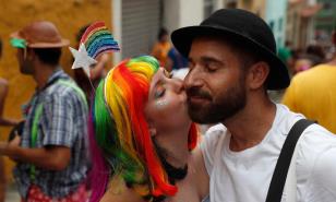 Brasil vibra al ritmo de la samba en su primer día de Carnaval