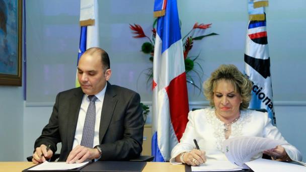 La ONE y la DGA firman convenio para fortalecer las estadísticas del comercio exterior