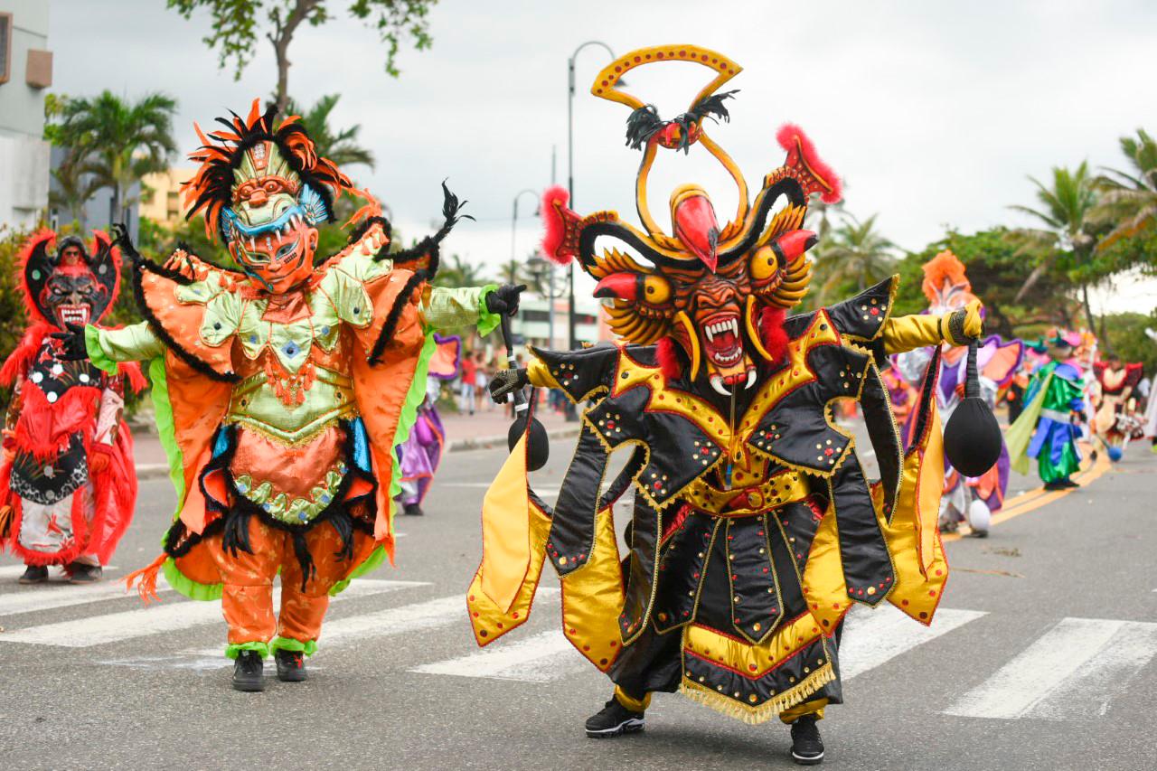 Carnaval de Puerto Plata 2020, dedicado a la folclorista y educadora Vilma Ricardo Santos (Tía Vilma).