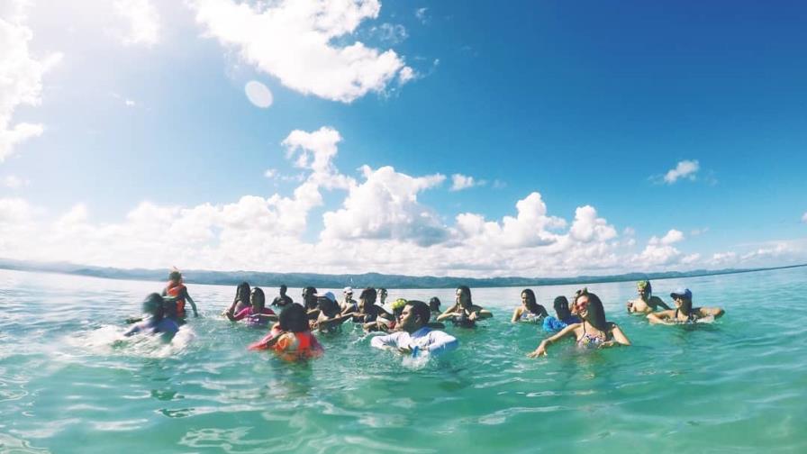 Media Luna, una  piscina en el Océano Atlántico que atrae turistas