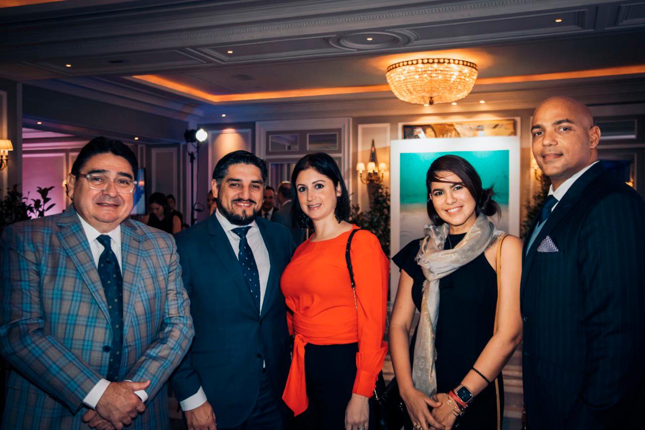 Miguel Calzada, Oscar San Martín, Claudia Malek, Merary Herrera y Robert Encarnación.