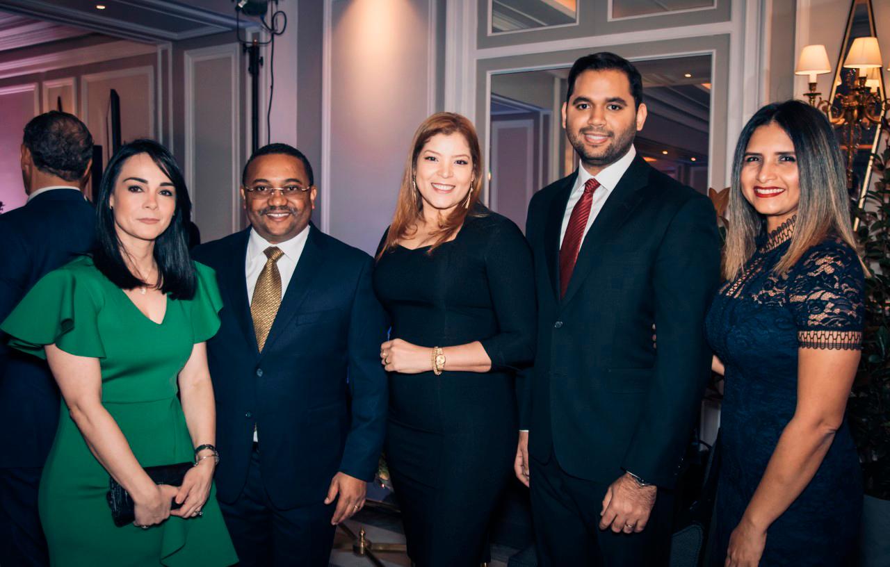 Carolina Ramírez, René Polanco, Maricarmen de Polanco, Simón Lizardo Ortiz y Johanna de Garib.