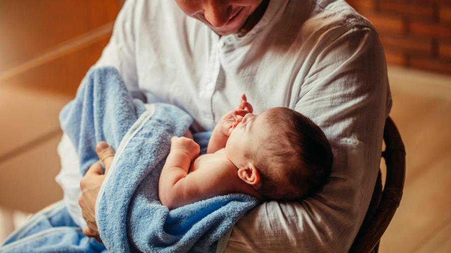 Licencia: los padres tendrán misma licencia que las madres Licencia: los padres tendrán misma licencia que las madres