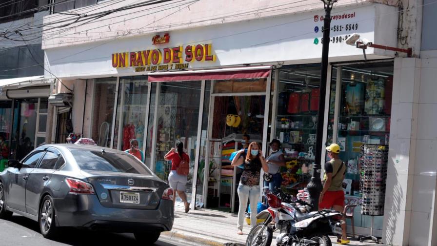 Bajas ventas en comercio de Santiago en víspera del Día de las Madres Bajas ventas en comercio de Santiago en víspera del Día de las Madres