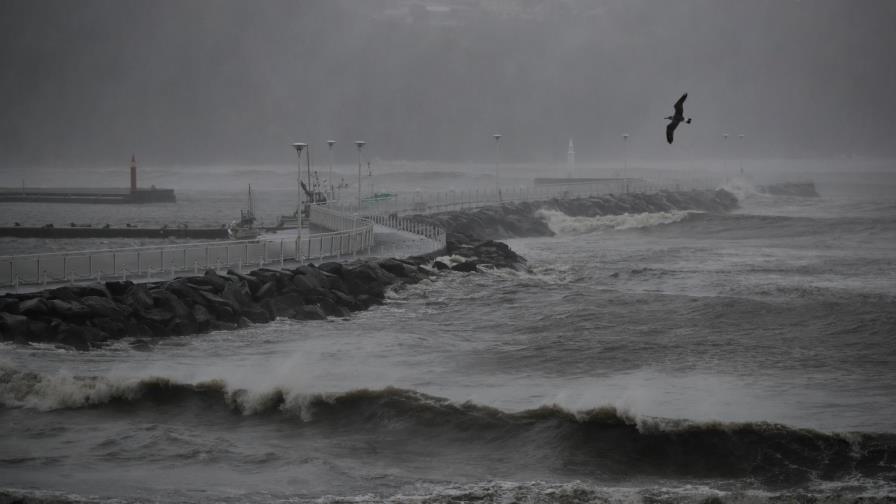 Al menos 7 muertos y 15 desaparecidos en Japón por el paso del tifón Hagibis Al menos 7 muertos y 15 desaparecidos en Japón por el paso del tifón Hagibis