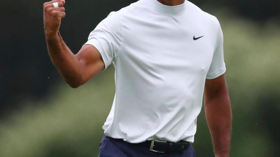 Tiger mantiene corta distancia de cinco líderes del Masters