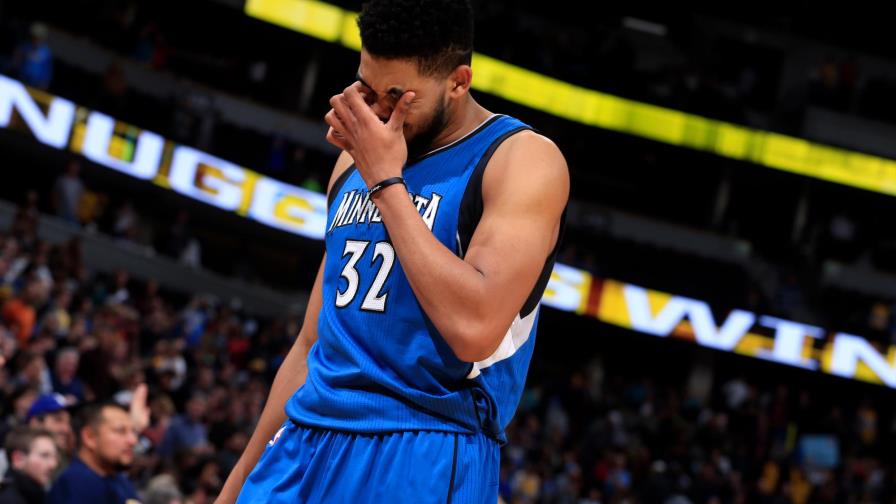 Falta técnica a Karl-Anthony Towns en juego que pierden los Timberwolves