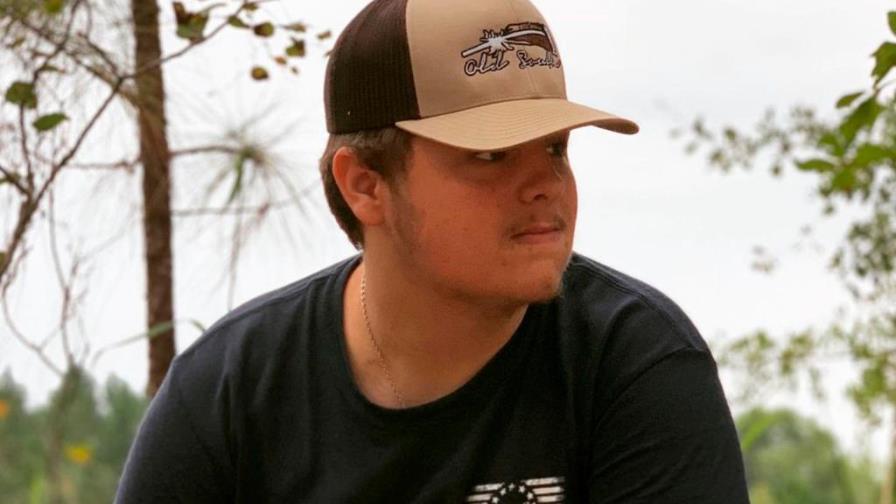 Muere popular “tiktoker” aplastado por su propia camioneta