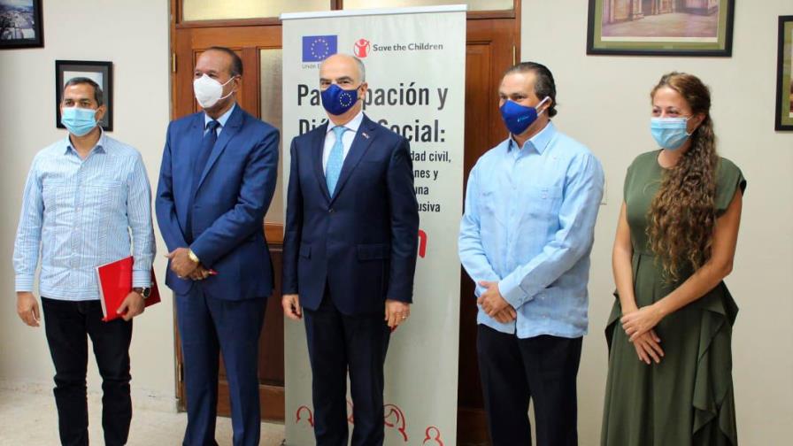 Municipios de Haina y San Cristóbal se unen a favor de las niñas y adolescentes con el apoyo de SCRD y la UE