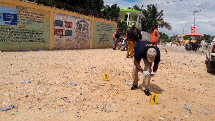 Disparos frente a centro votación en Villa Hermosa, La Romana Disparos frente a centro votación en Villa Hermosa, La Romana