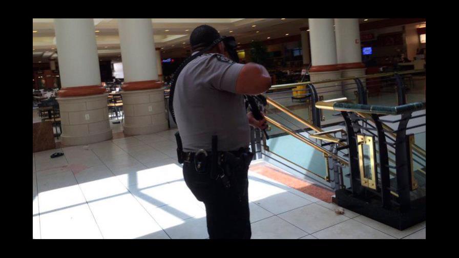 Tres heridos de bala en centro comercial de Carolina del Norte