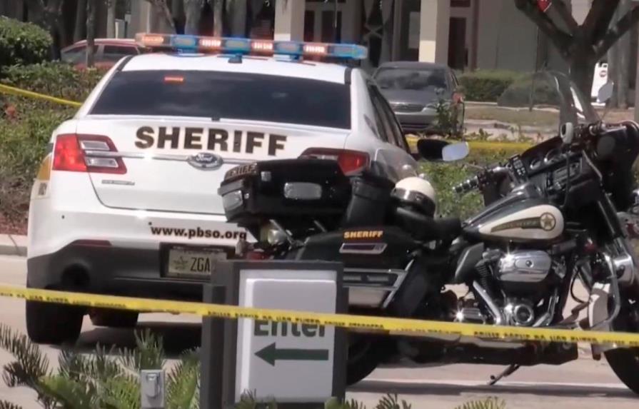 Dos adultos y un niño muertos en tiroteo en un supermercado de Florida