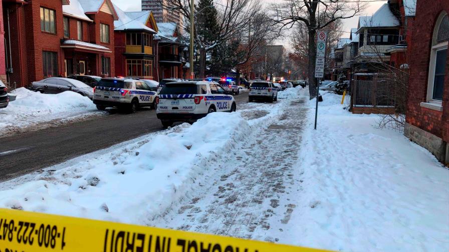 Un muerto y tres heridos de gravedad deja un tiroteo en el centro de Ottawa