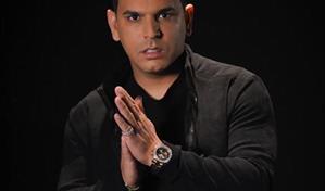 Detienen al cantante Tito El Bambino por conducir una cuatrimoto en la calle