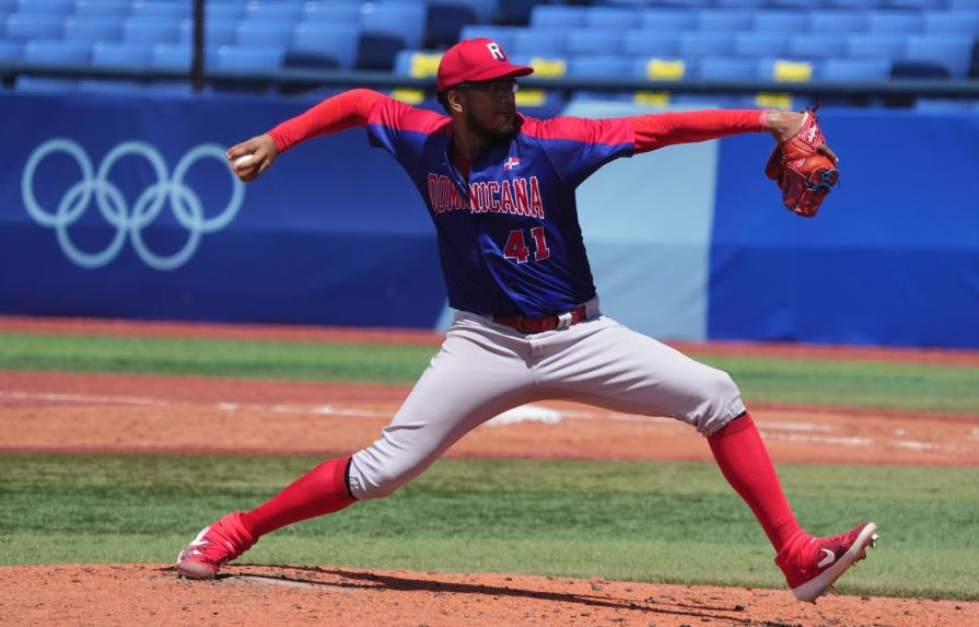 Estados Unidos vence a la selección de béisbol dominicana, que ahora jugará por el bronce