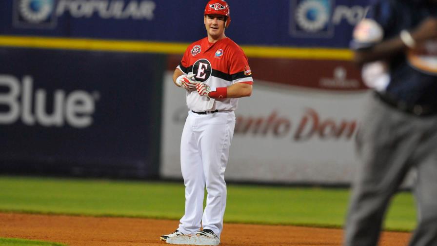Escogido contrata al primera base Tommy Joseph