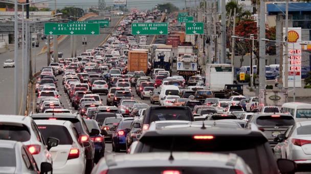 Taponamiento en la ciudad: el gran obstáculo frente al toque de queda