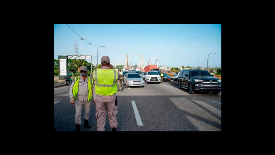 Los tapones marcaron el inicio del toque queda este sábado