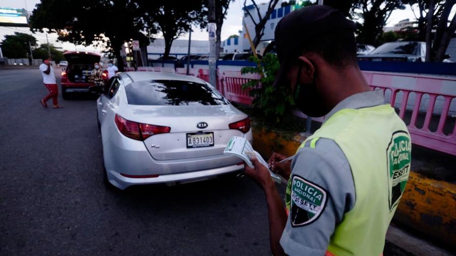 Miradas enfilan a la “flexibilización” del toque de queda luego de aprobado estado de emergencia