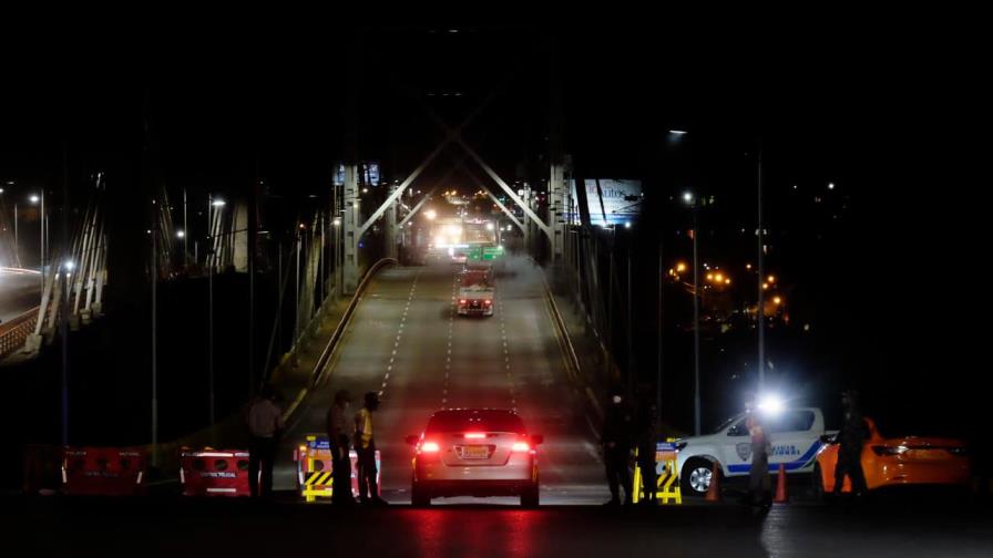 Llueven críticas a medida de Procuraduría de poner multas por violar toque de queda