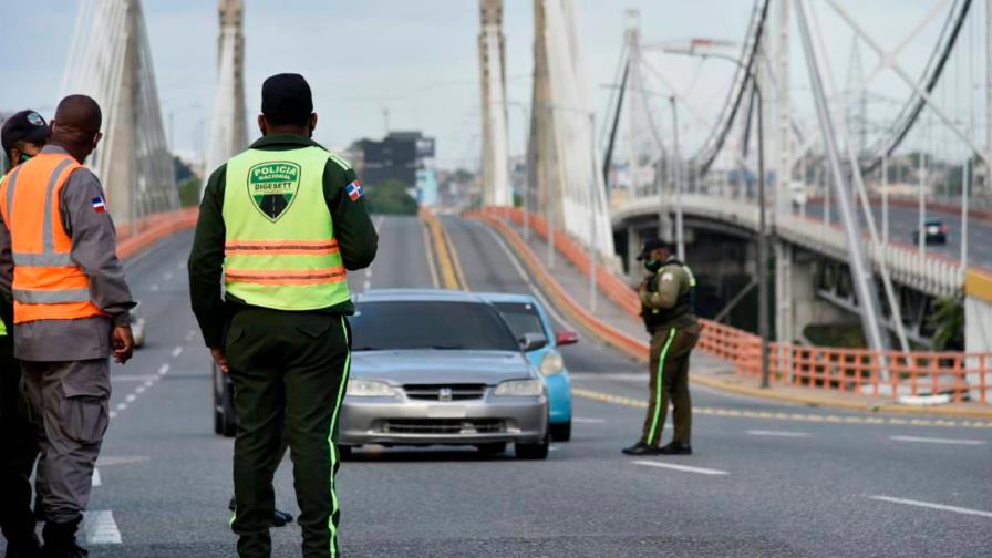Este miércoles el toque de queda comienza a las 7:00 de la noche Este miércoles el toque de queda comienza a las 7:00 de la noche