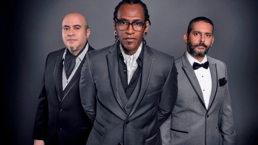 Un toque sinfónico a todos sus éxitos Un toque sinfónico a todos sus éxitos