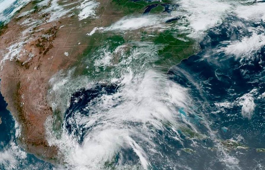 Tormenta tropical Cristóbal toca tierra en Golfo de México