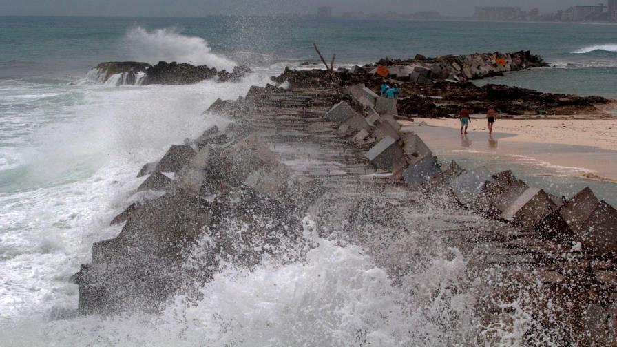 Meteorólogos de EEUU vigilan posible tormenta tropical en el Golfo de México