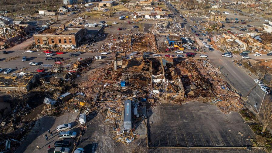 “Hemos perdido más de 80 habitantes” por tornados, dice gobernador de Kentucky