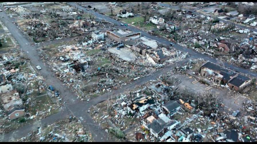 Cerca 400.000 hogares sin electricidad en zonas afectadas por tornados EEUU