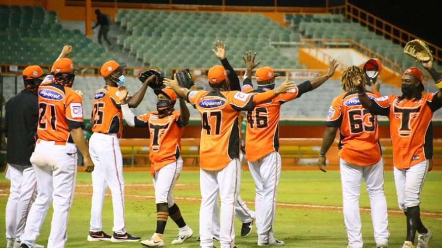 Las reacciones de los fanáticos del Licey por el partido frente a los Toros