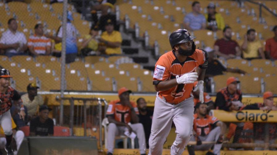 Pitcheo dominante de Martínez y un rally temprano ponen a los Toros a un juego del primer lugar