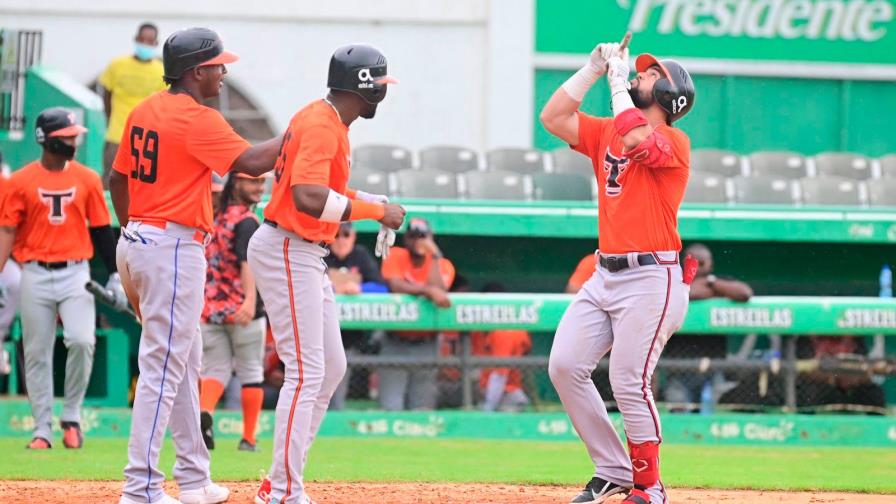 Toros vencen a Estrellas en pretemporada