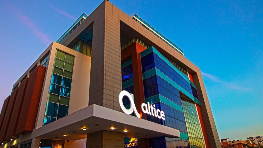 Altice informa que el servicio móvil ha sido restablecido “por completo” 
