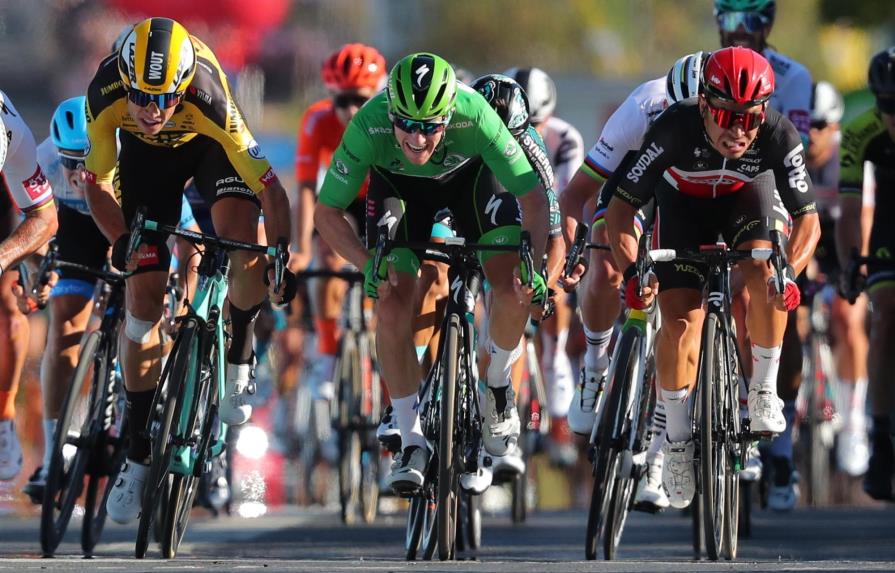 Australiano Ewan gana al esprint undécima etapa del Tour y Roglic sigue líder