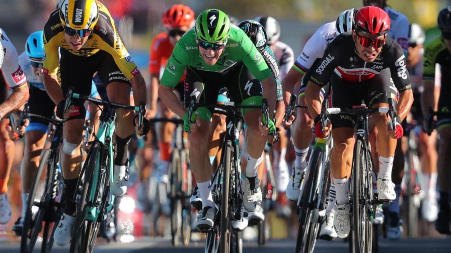 Australiano Ewan gana al esprint undécima etapa del Tour y Roglic sigue líder